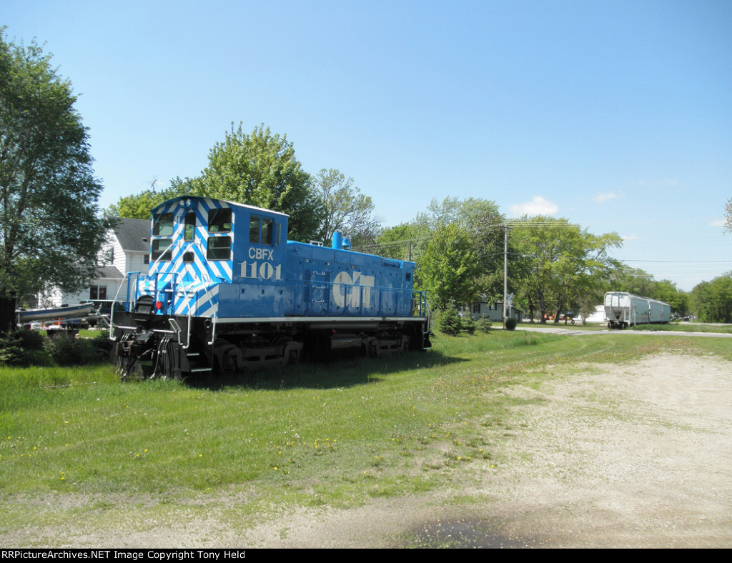 Waiting At The East  End Of The CGW